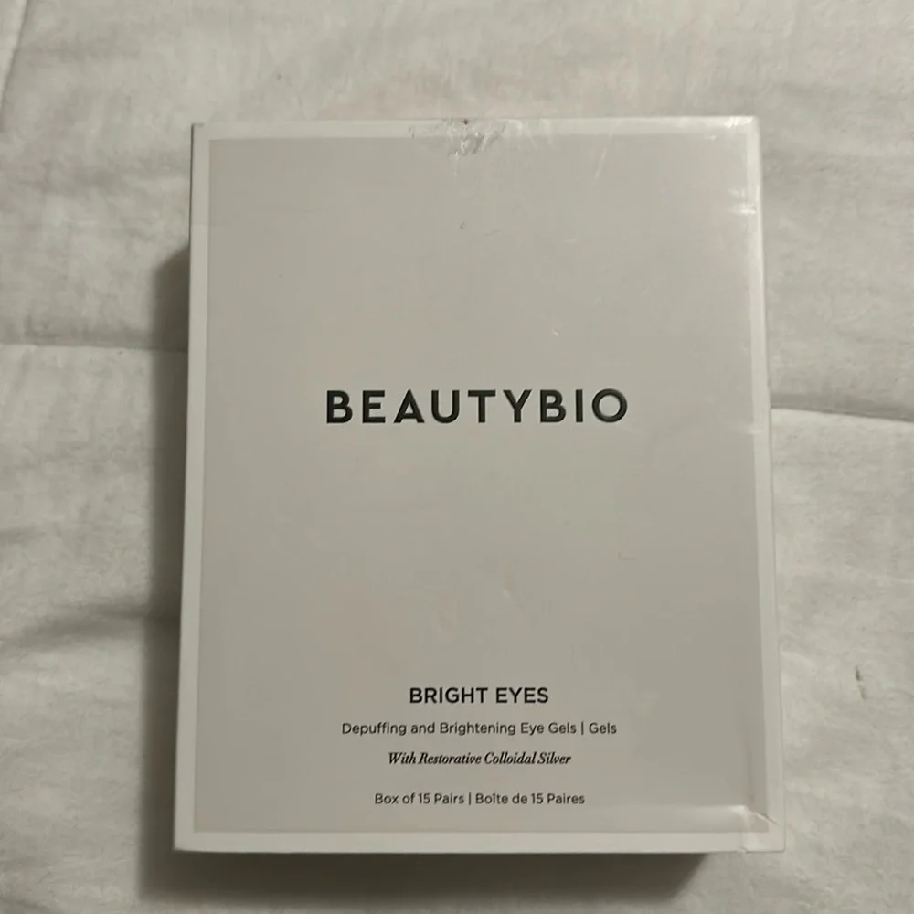Bright Eyes Depuffing and
Brightening Eye Gels - Picture 2 of 4